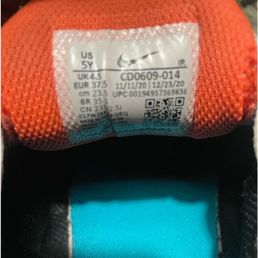 Nike Air‎ Max Plus Black Teal Coral 5Y 37.5 EU